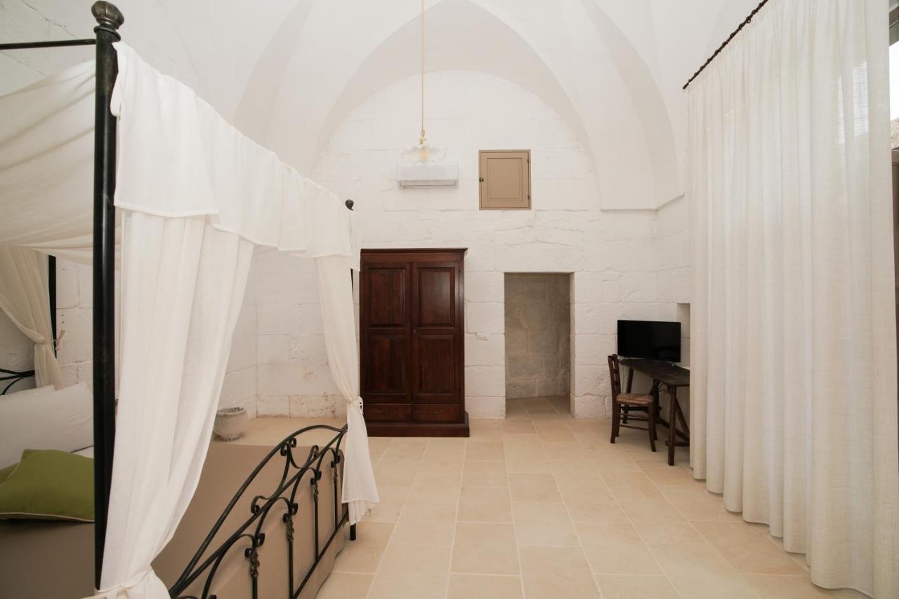 Casa Frea Dimora Storica Bed & Breakfast Martano Exterior photo