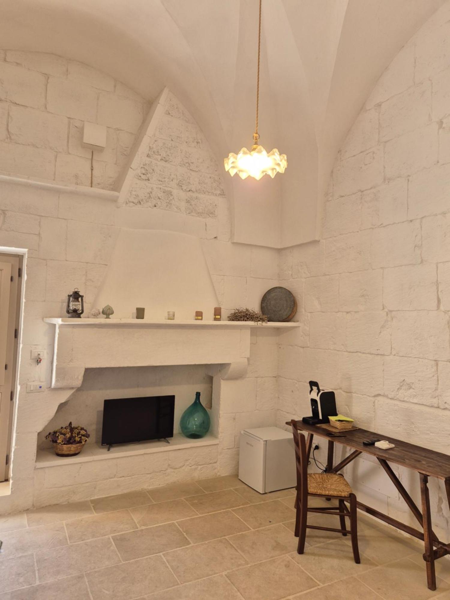 Casa Frea Dimora Storica Bed & Breakfast Martano Exterior photo